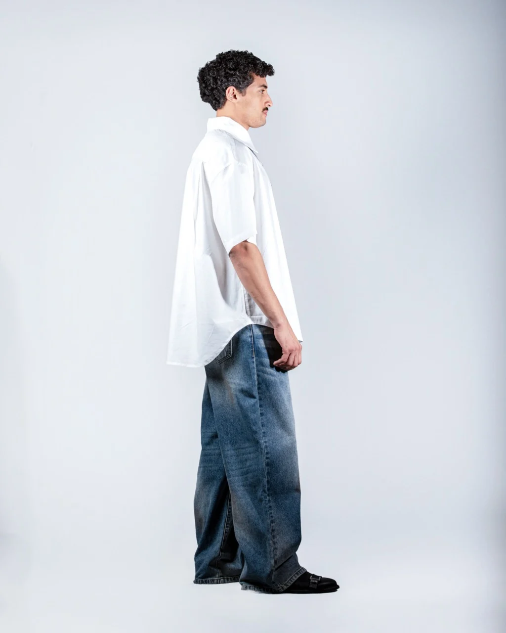 Minimal Face Print t White Shir