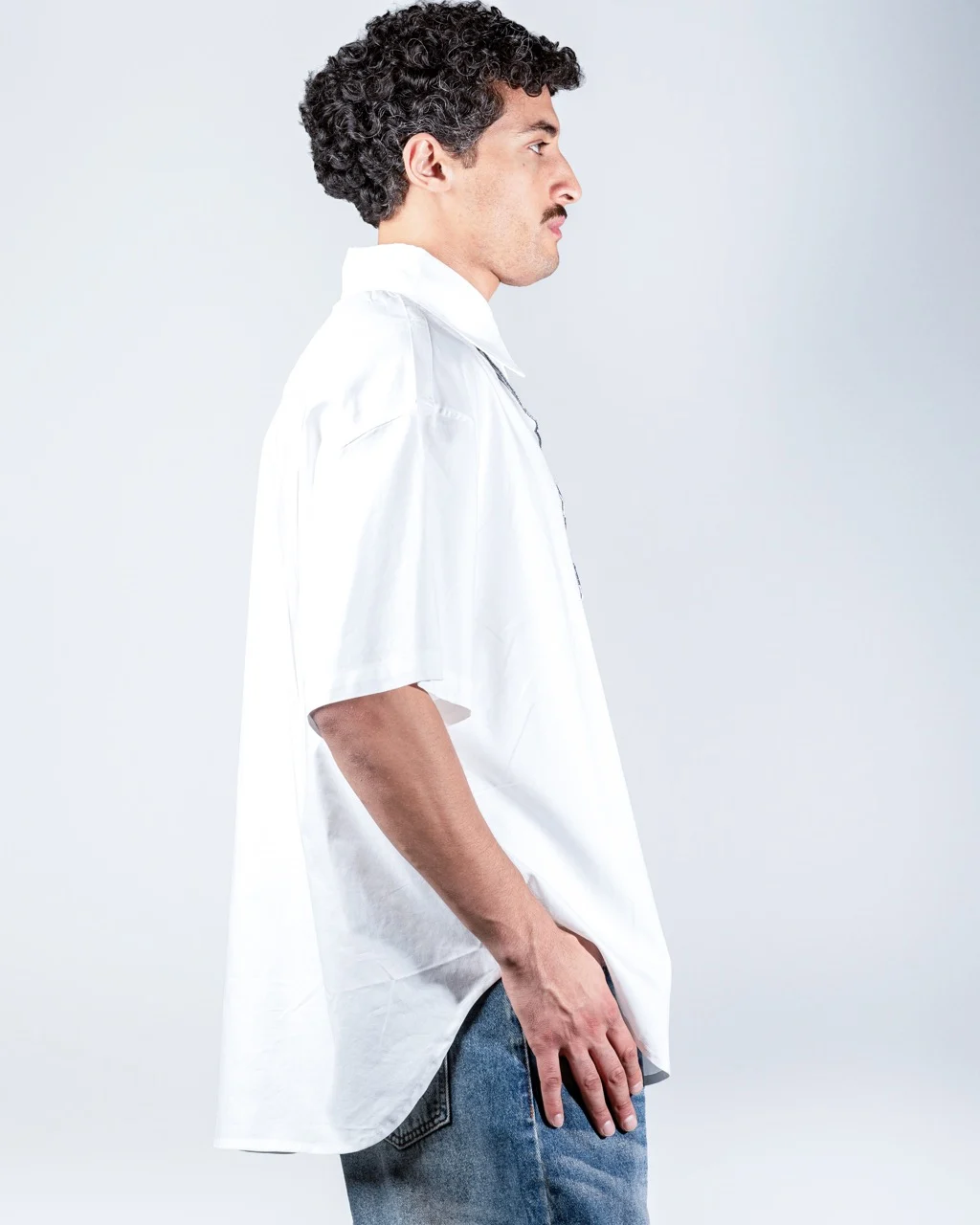 Minimal Face Print t White Shir