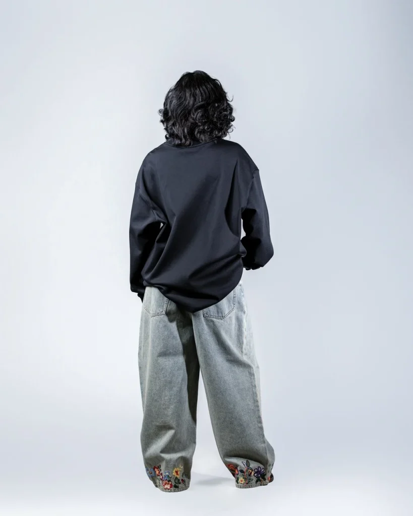 Long Black T-shirt With Heart